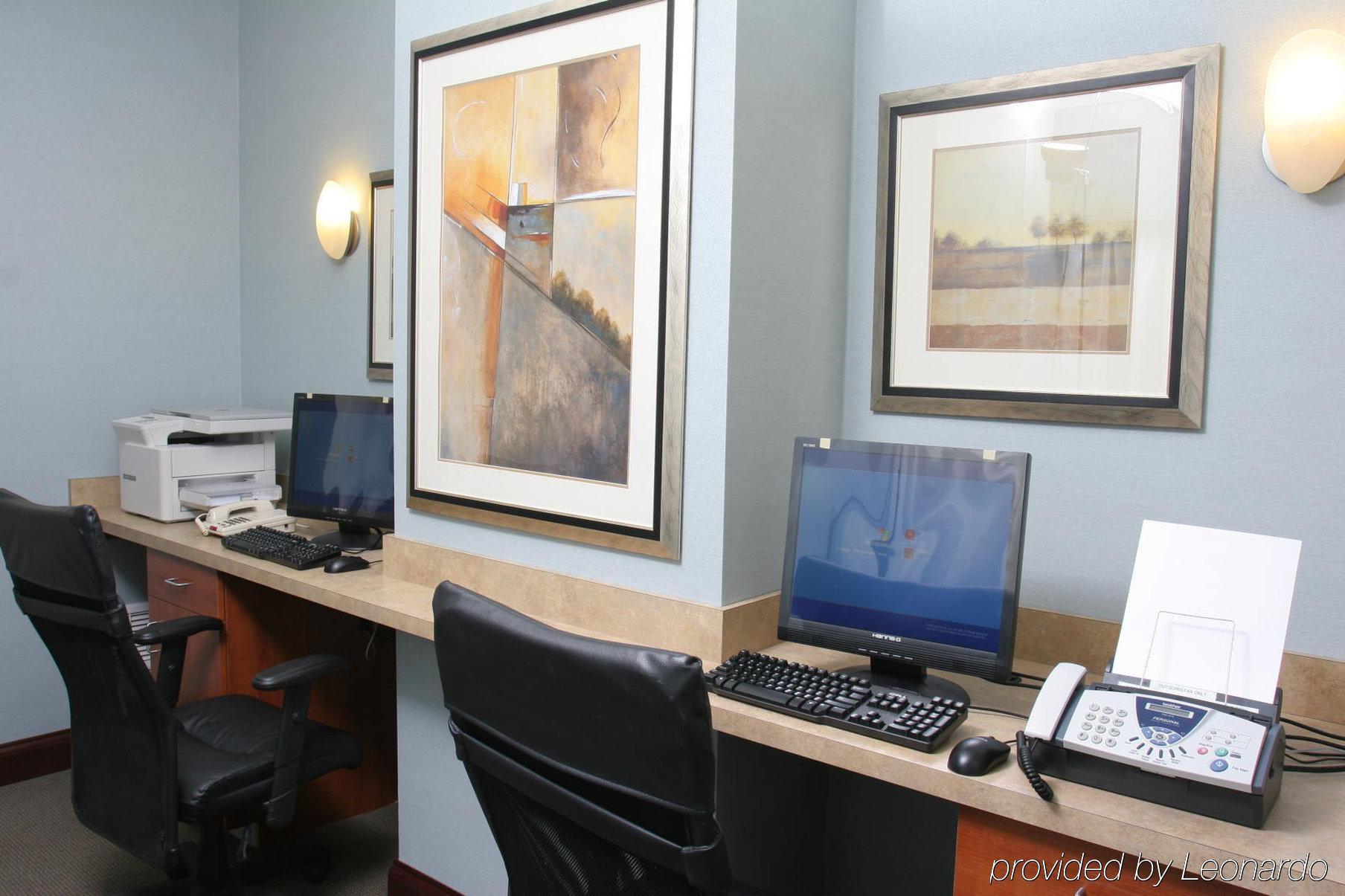 Holiday Inn Express And Suites Allentown West By Ihg Konforlar fotoğraf